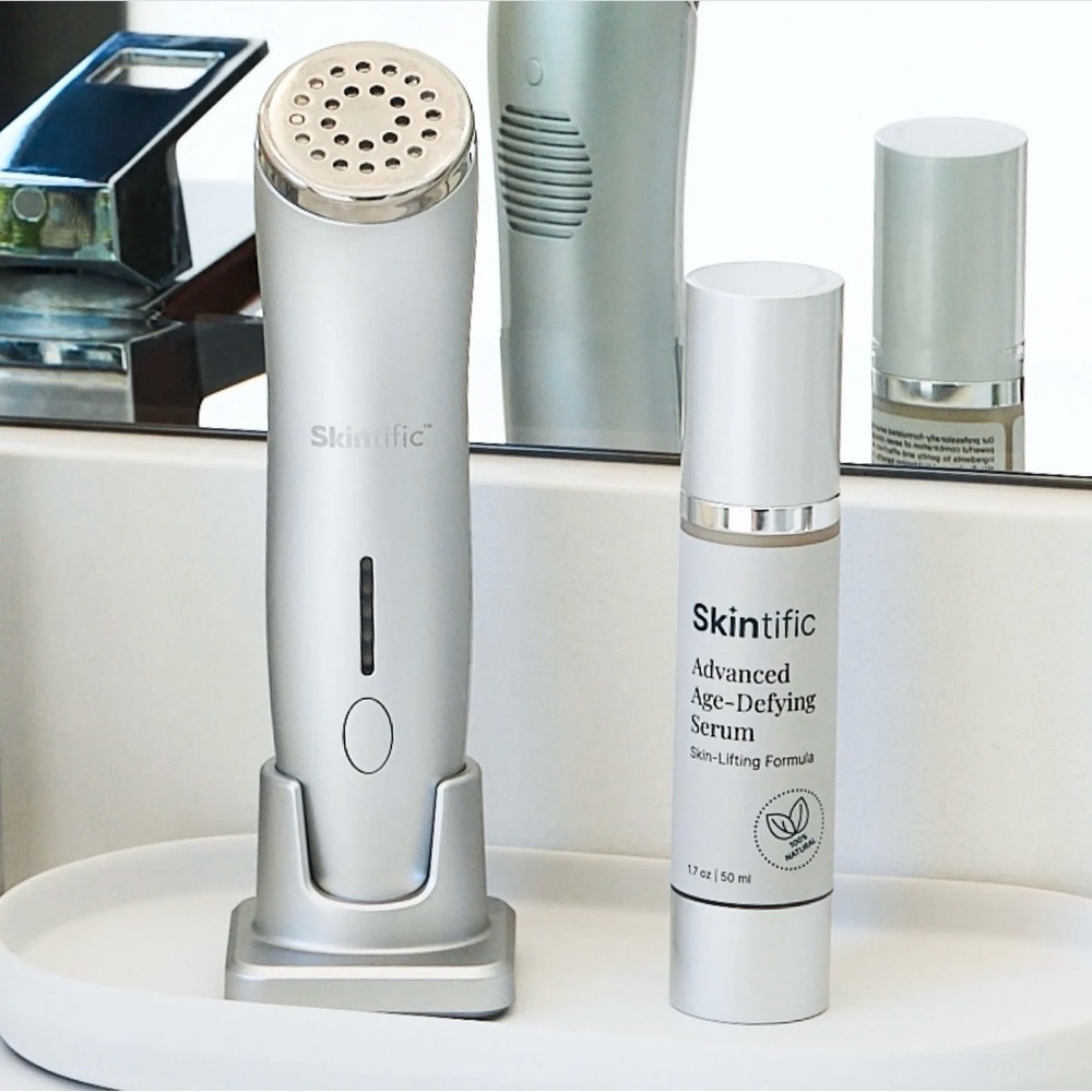 SKINTIFIC BEAUTY Rejuvenating LED Therapy Wand NEW